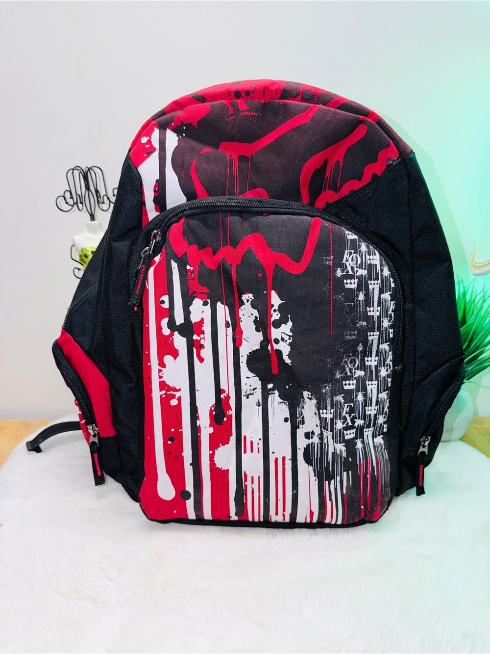 Fox Black & Red Graphic Backpack - Stylish Everyday Carry All Pack 💝